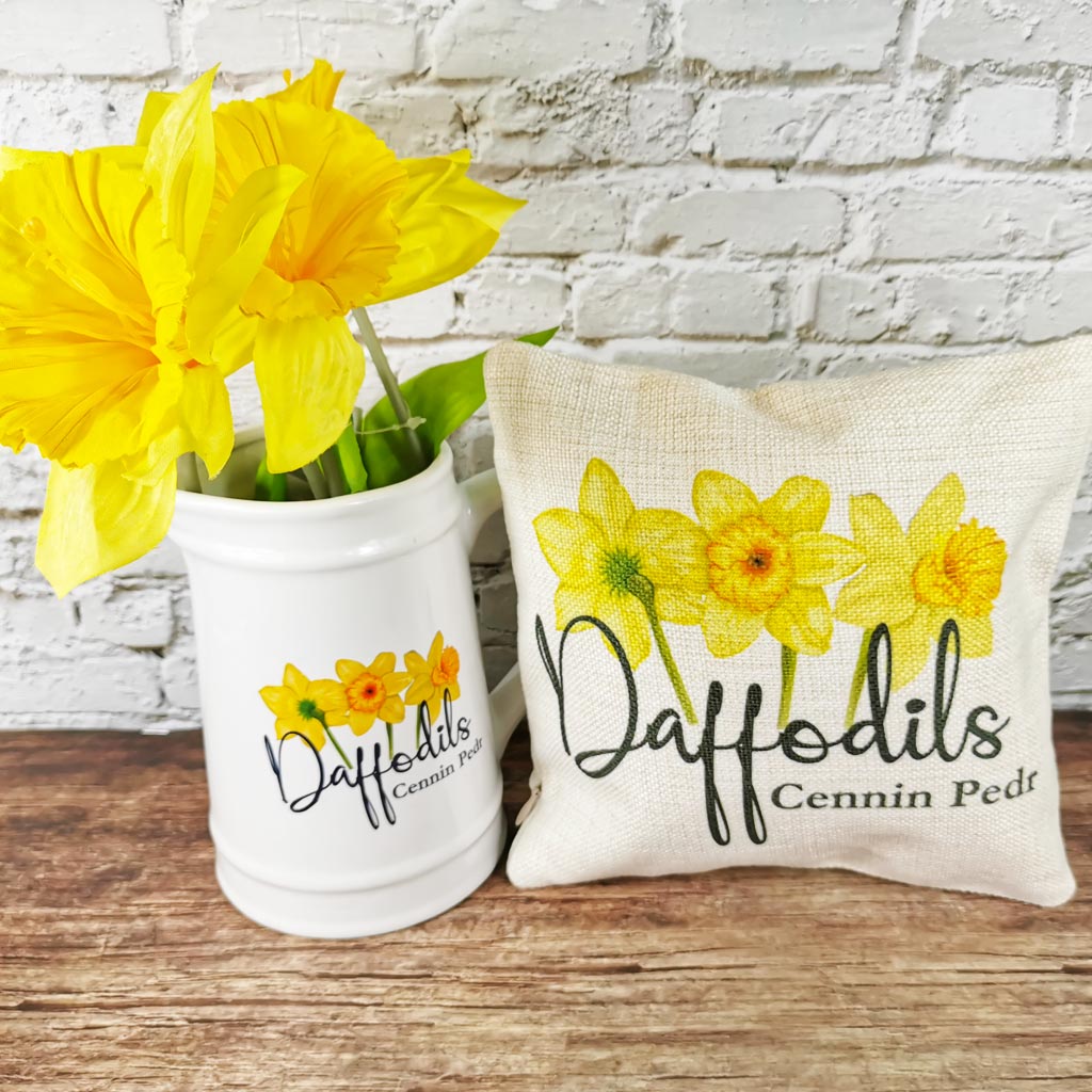 Daffodil -Cenin Pedr Small Cushion - (20cms)
